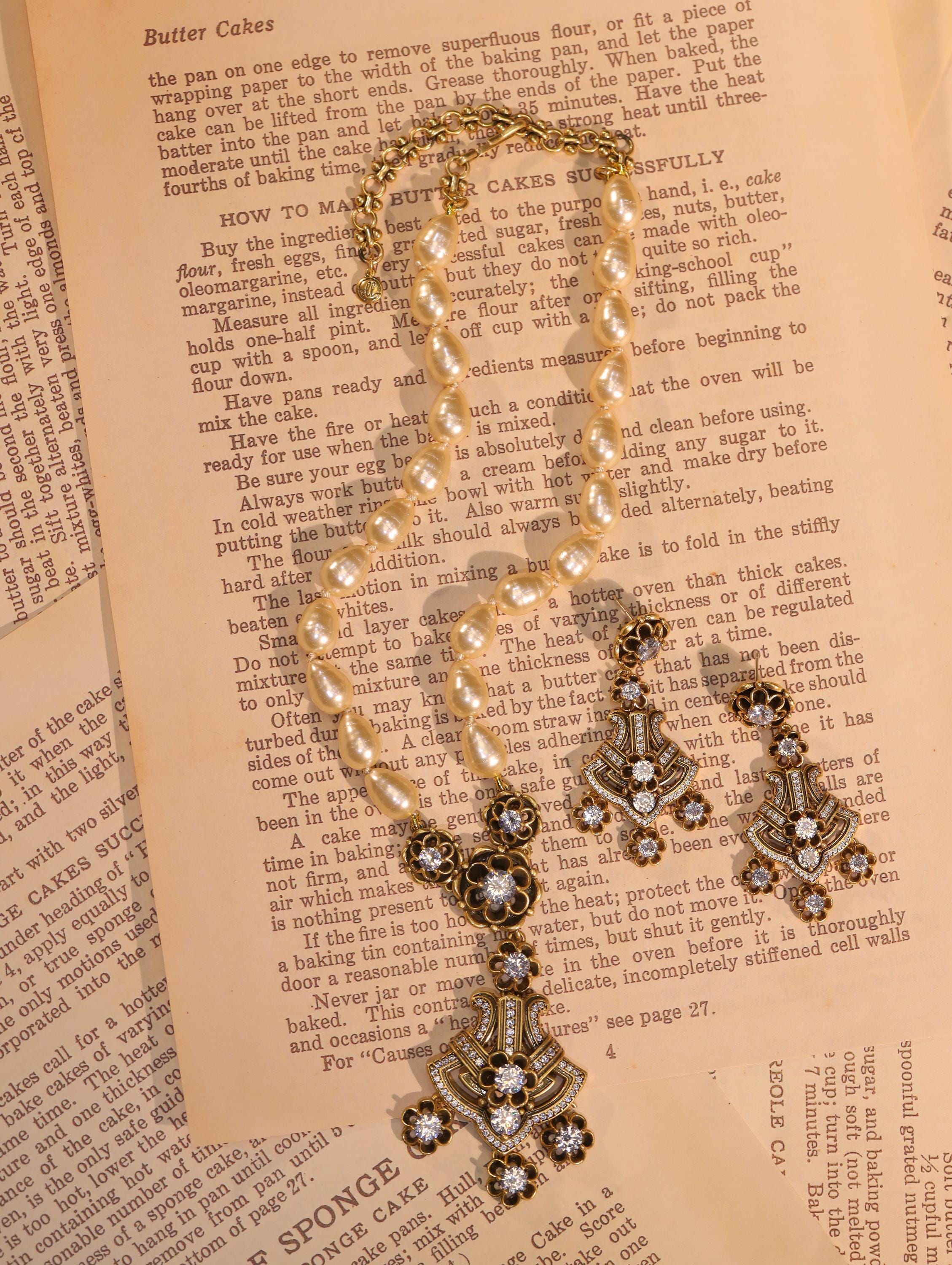Baroque Crystal Filigree Necklace & Earrings Set | Vintage Bridal Jewelry Set