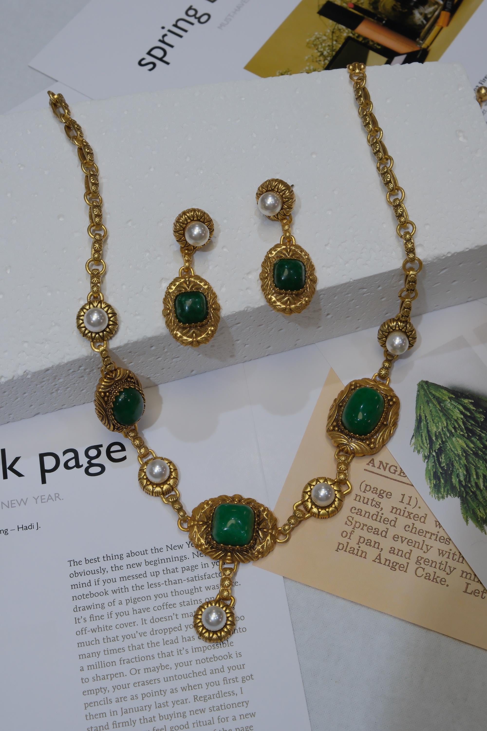 Vintage Jade Necklace and Earrings Set, Baroque Gold Jewelry with Pearl, Retro Royal Style Jewelry, Gift for Her Statement Set