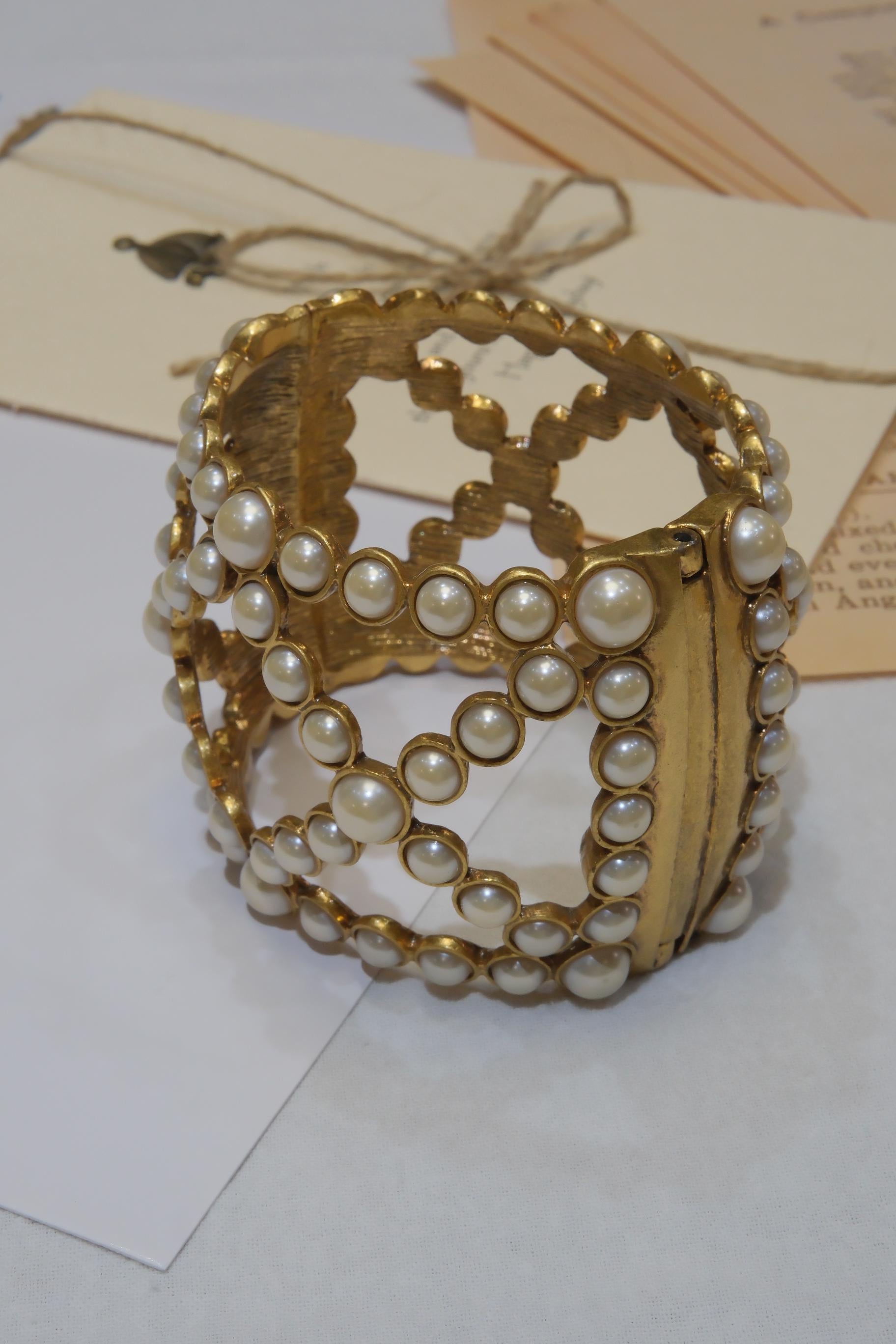 Baroque Pearl Cage Cuff Bracelet  Vintage Gold Openwork Bangle, Statement Bridal Jewelry, Elegant Retro Pearl Bracelet Gift for Her