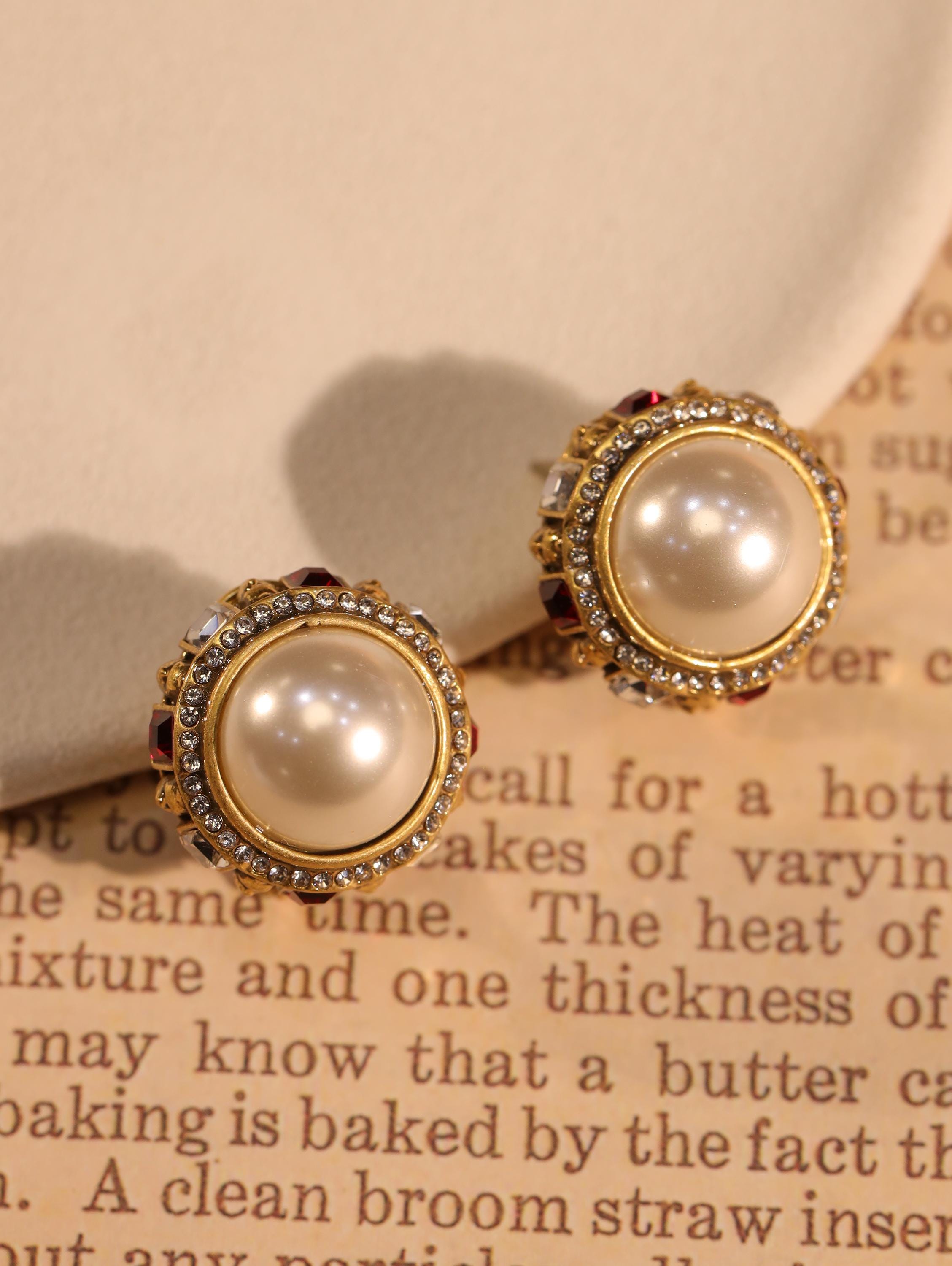French Vintage Pearl Jewelry Set, Handmade Statement Ring & Stud Earrings, Baroque Inspired Gold Plated Jewelry for Elegant Women