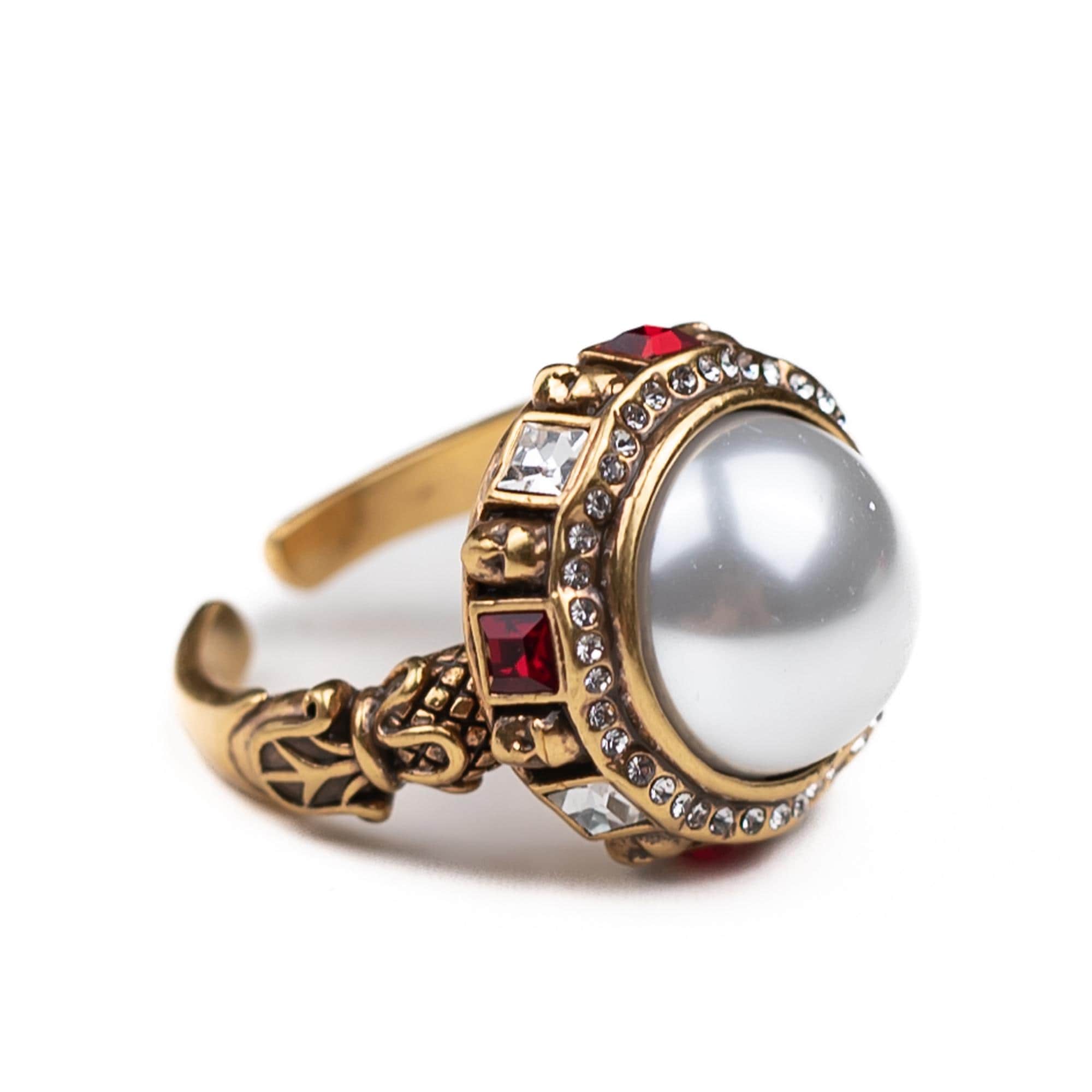 French Vintage Pearl Jewelry Set, Handmade Statement Ring & Stud Earrings, Baroque Inspired Gold Plated Jewelry for Elegant Women